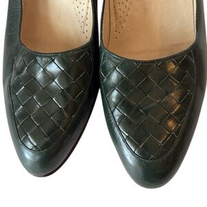 Cole Haan leather, Italian handmade, Hunter Green, weave accent on top, 9.5/10